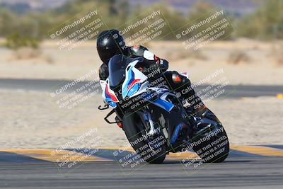 media/Jan-13-2024-SoCal Trackdays (Sat) [[9c032fe5aa]]/Turn 4 (135pm)/